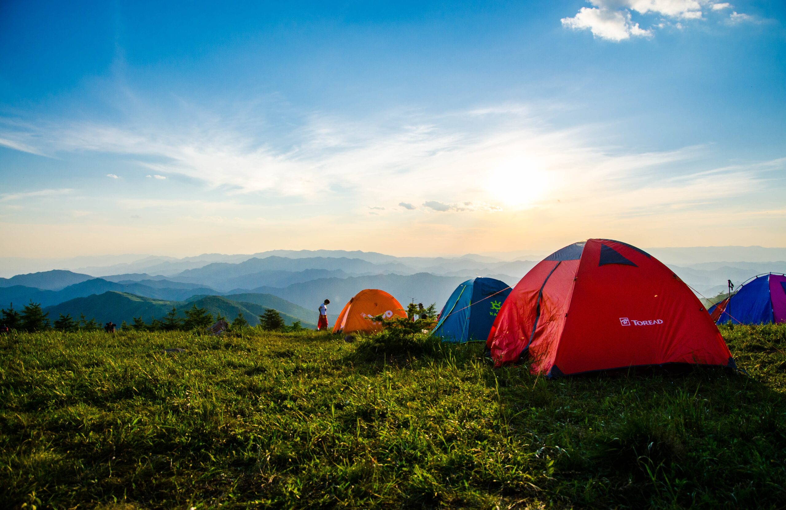 10 Must Have Camping Gear for the Outdoor Enthusiast